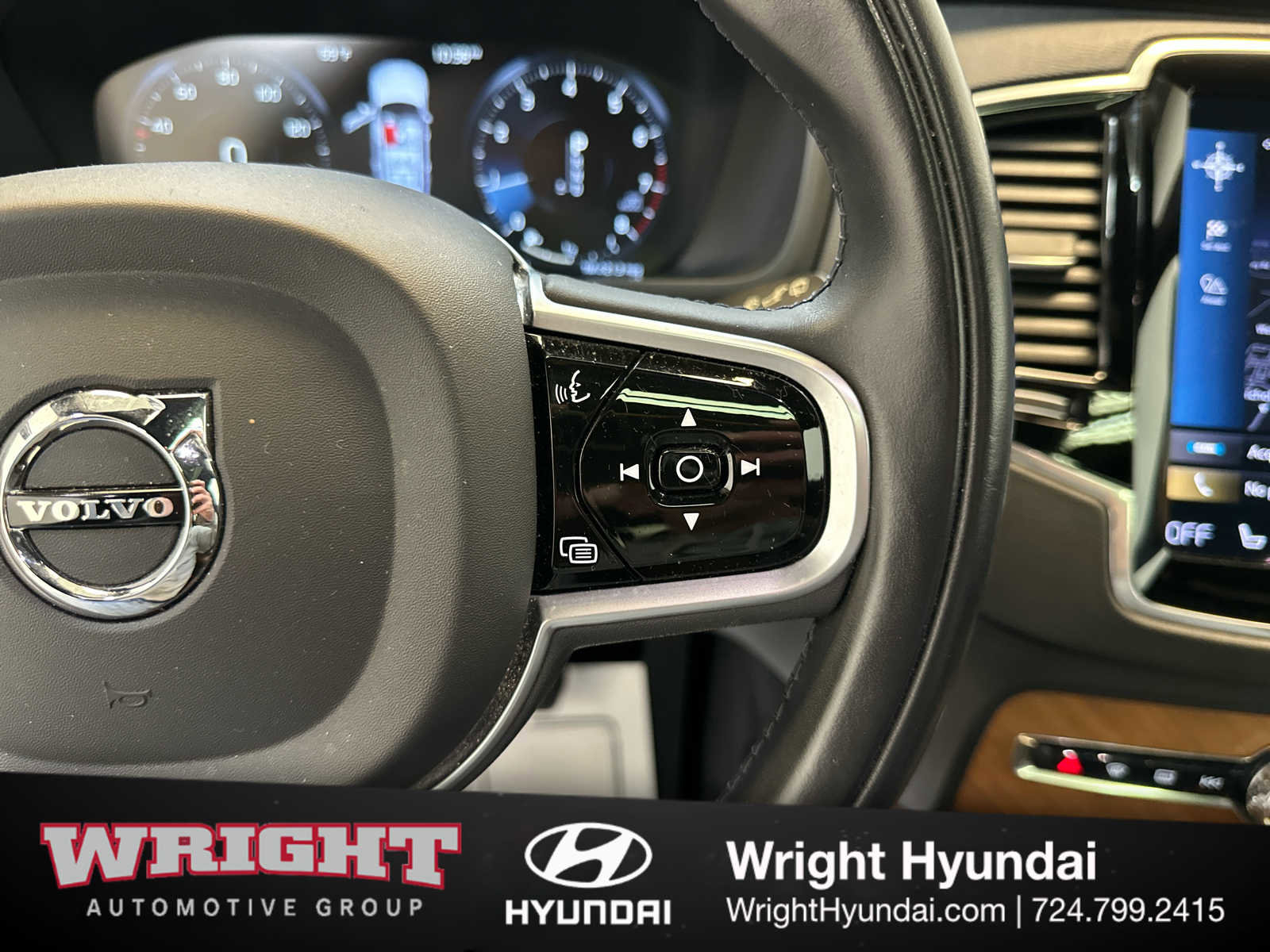 Used 2022 Volvo XC90 T6 Momentum w/ Advanced Package image 21