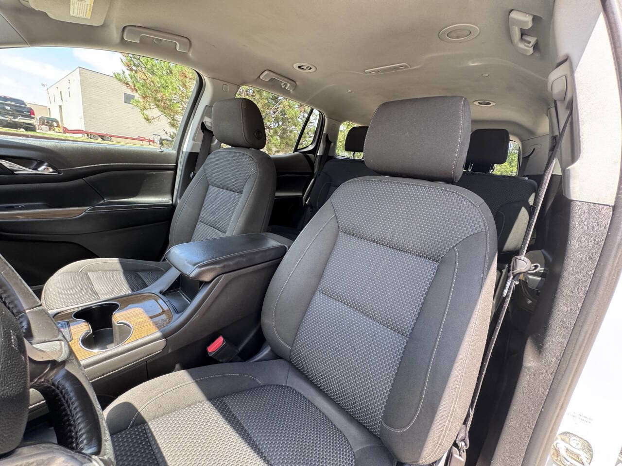 Used 2020 GMC Acadia SLE image 12