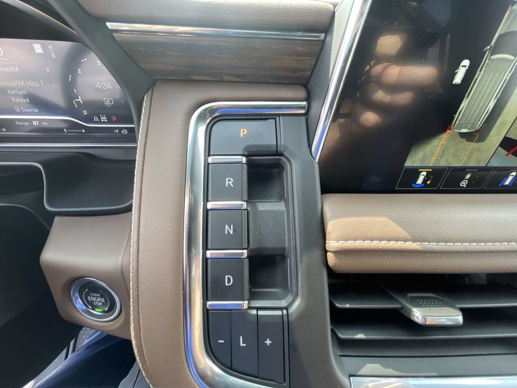 Certified 2022 Chevrolet Tahoe High Country AWD/4WD image 16