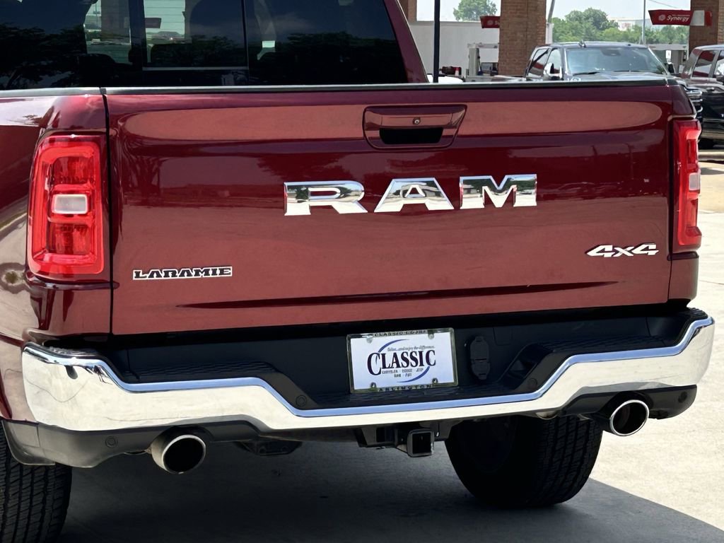 Used 2025 RAM 1500 Laramie AWD/4WD image 6