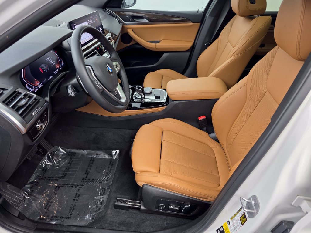 Certified 2024 BMW X4 xDrive30i w/ Premium Package AWD/4WD image 9