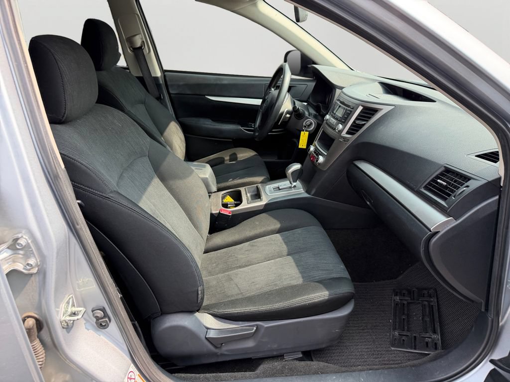 Used 2014 Subaru Outback 2.5i w/ Alloy Wheel Package AWD/4WD image 11