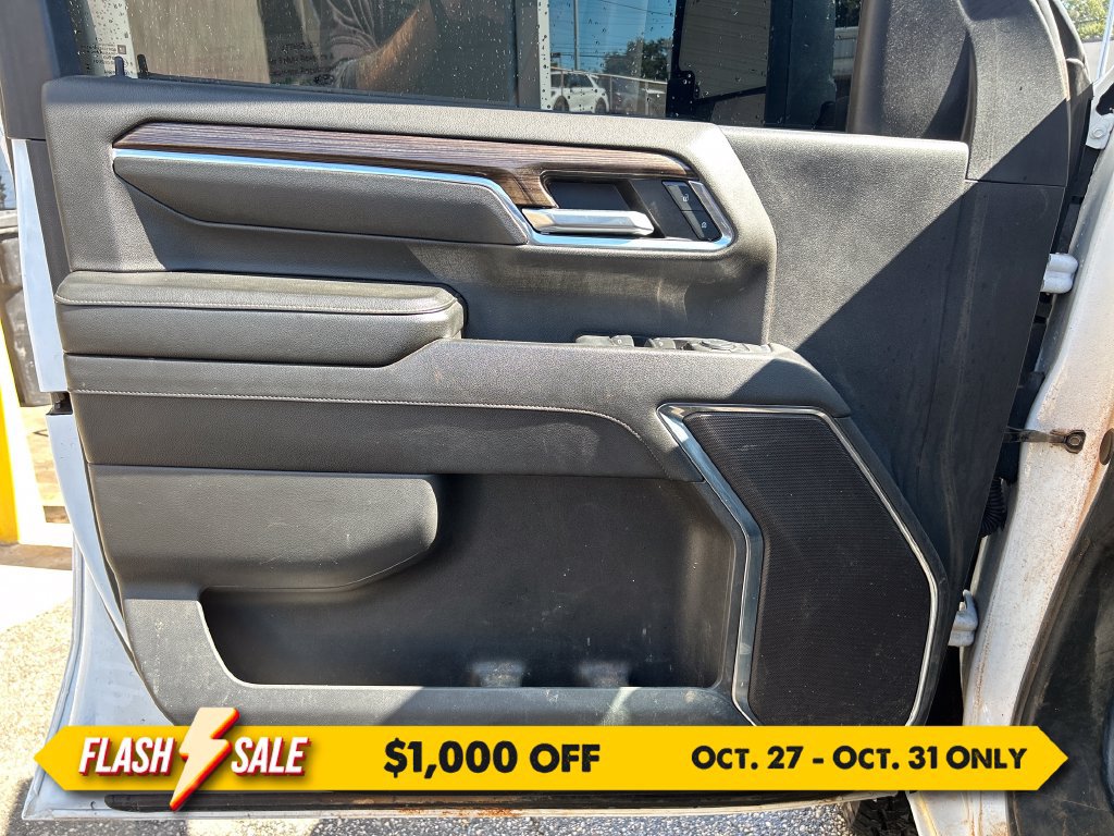 Used 2024 Chevrolet Silverado 2500 LT w/ Snow Plow Prep/Camper Package AWD/4WD image 9