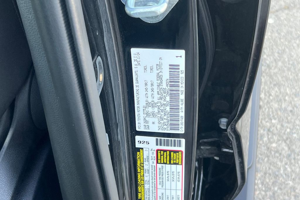 Used 2024 Toyota Tacoma SR image 32