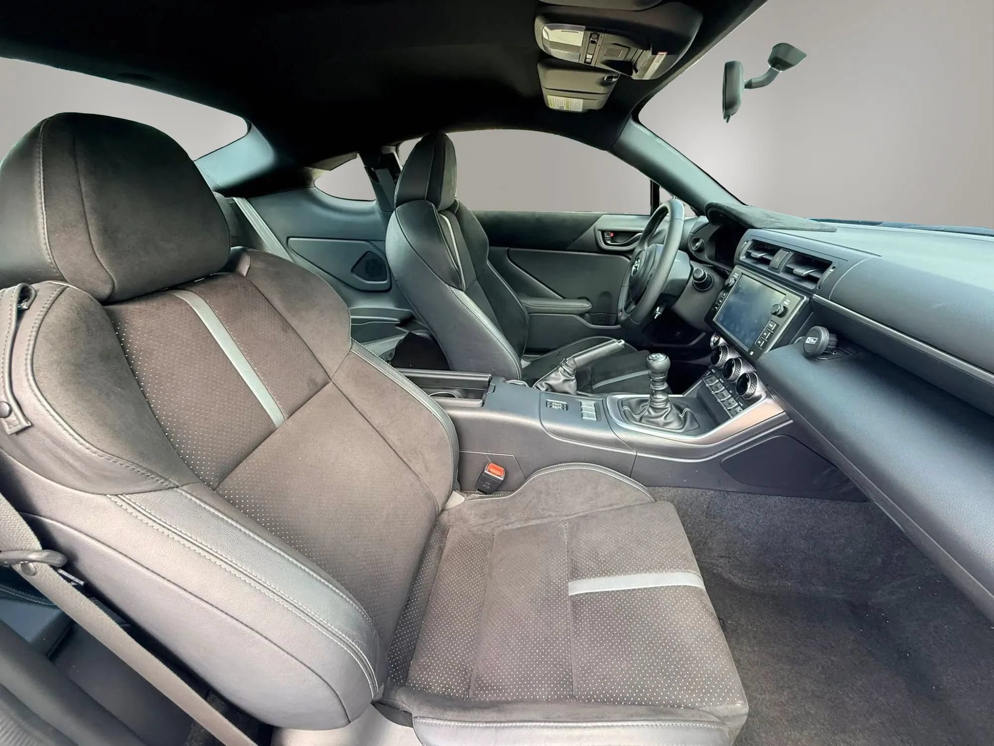 Used 2023 Toyota GR86 Premium RWD image 13