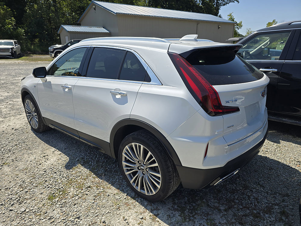 Used 2025 Cadillac XT4 Premium Luxury w/ Cold Weather Package AWD/4WD image 2