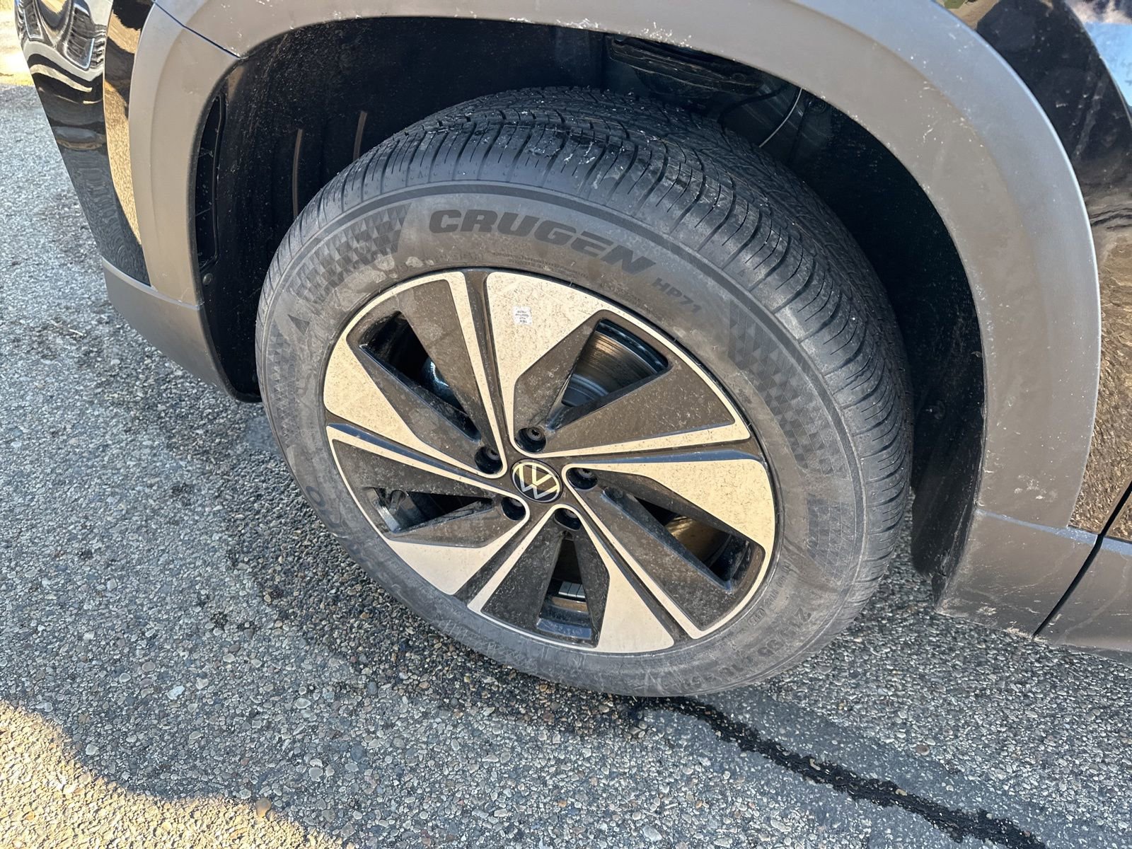 New 2026 Volkswagen Taos SE image 9