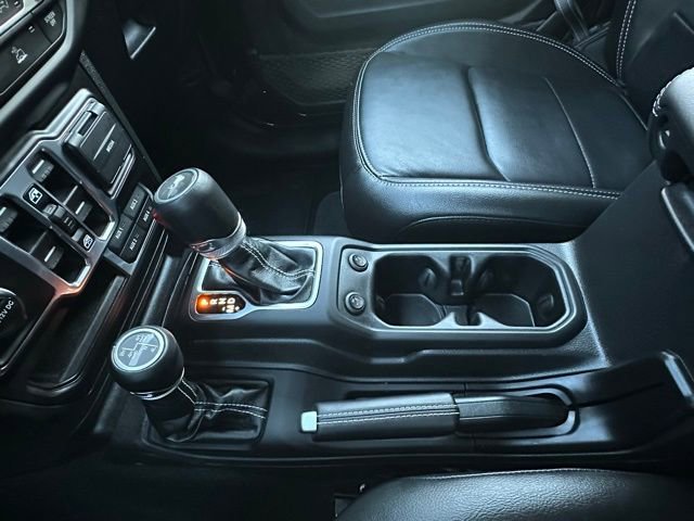 Used 2023 Jeep Wrangler Unlimited Sahara image 27