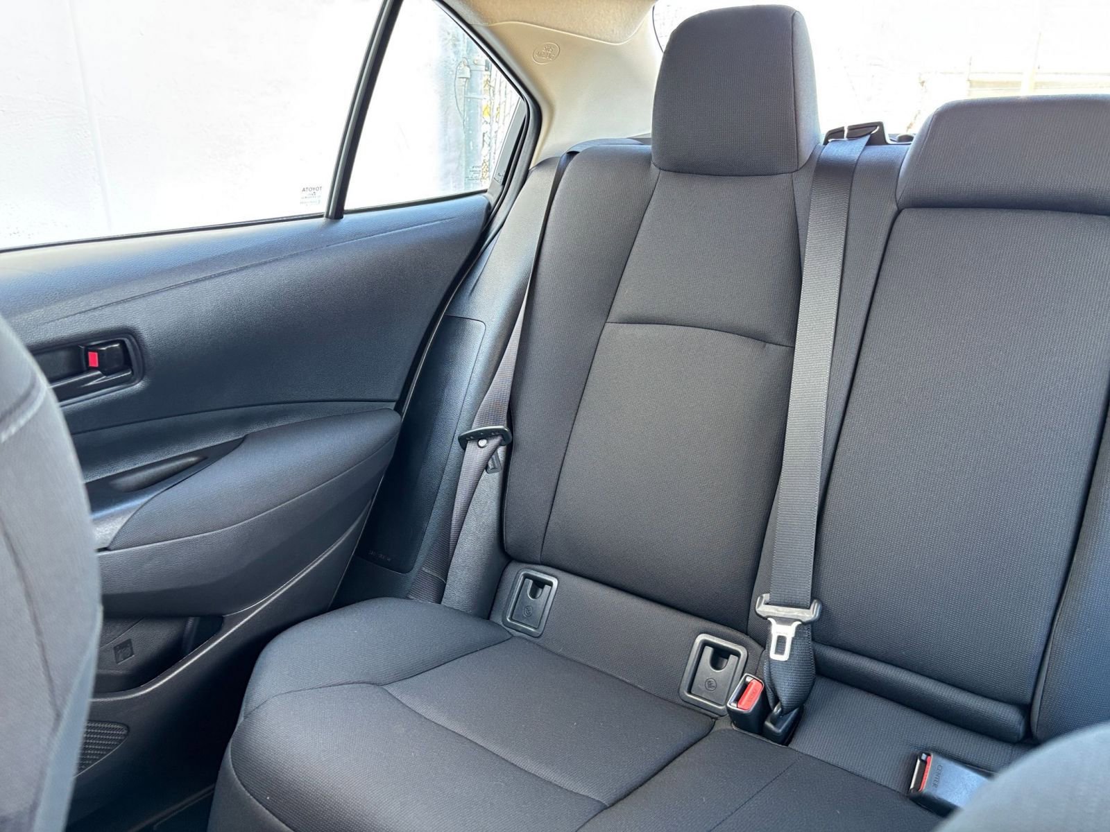 Used 2025 Toyota Corolla LE image 37