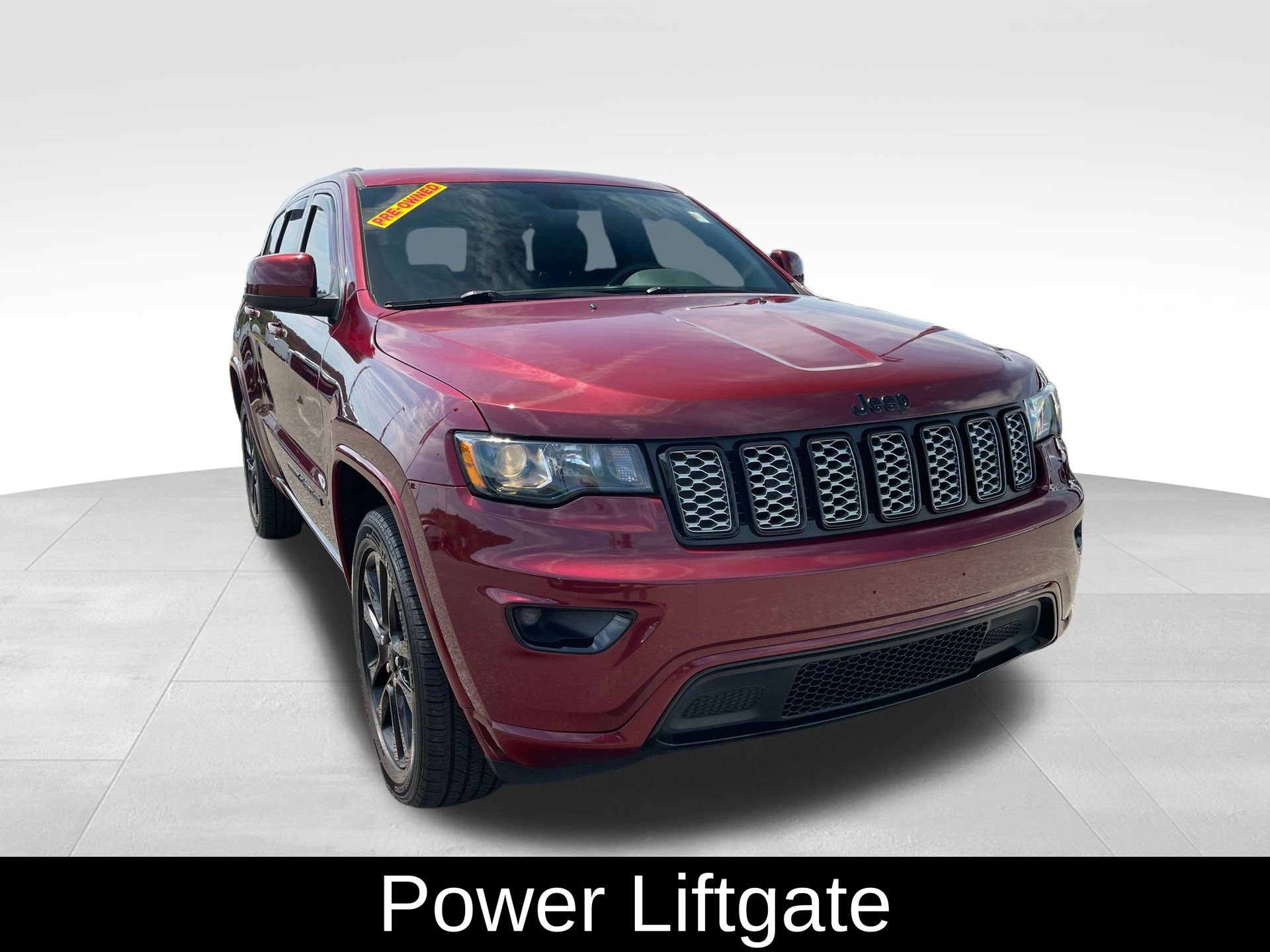 Used 2018 Jeep Grand Cherokee Altitude image 3