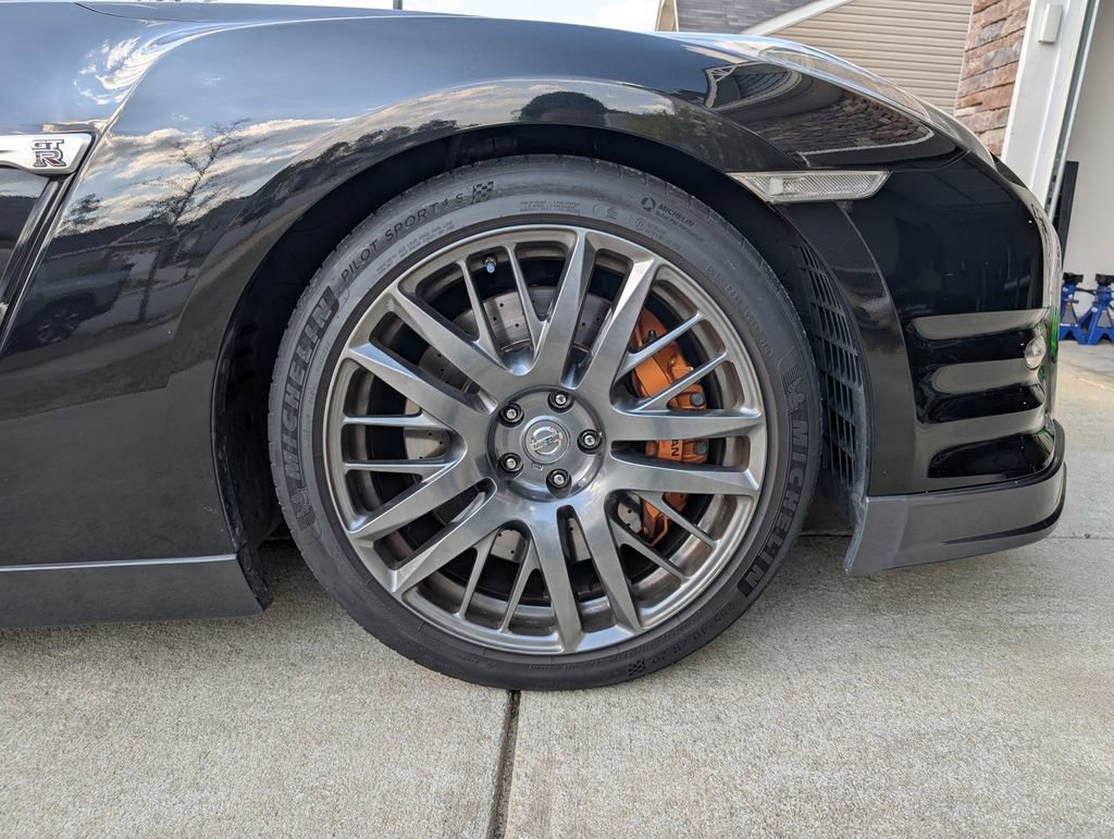 Used 2016 Nissan GT-R Premium image 21