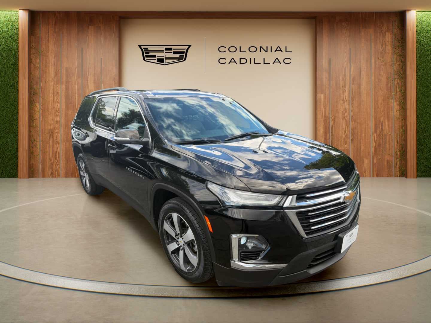 Used 2023 Chevrolet Traverse LT w/ LT Premium Package AWD/4WD image 7