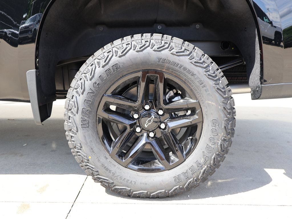 New 2026 Chevrolet Silverado 1500 Custom Trail Boss w/ Midnight Edition AWD/4WD image 39