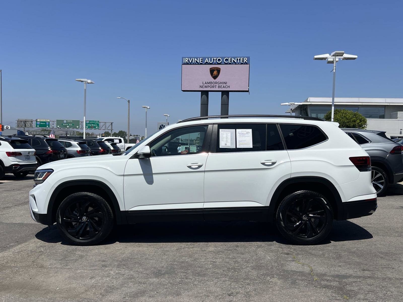 Certified 2022 Volkswagen Atlas SE AWD/4WD image 2