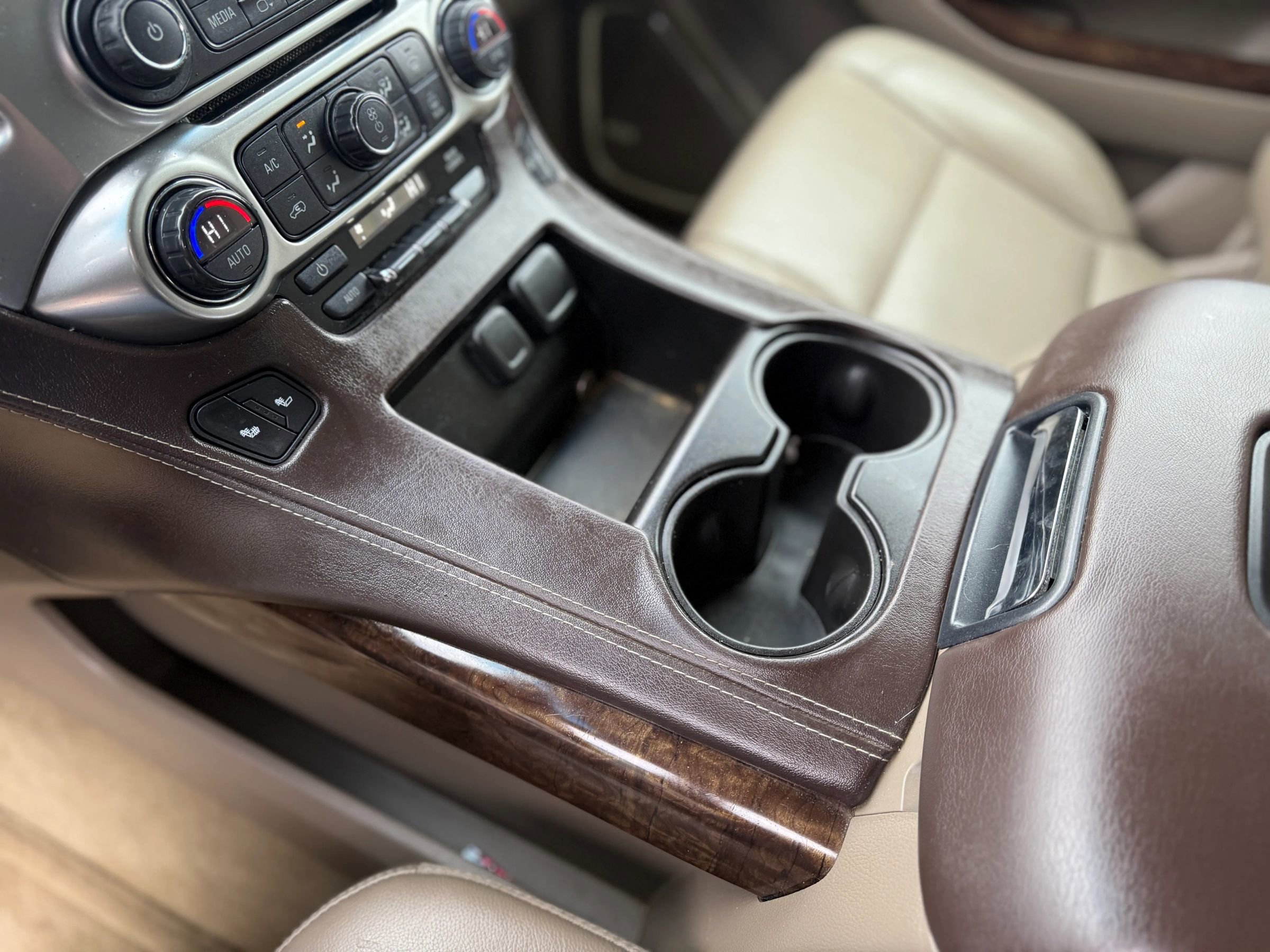 Used 2015 Chevrolet Tahoe LT image 17