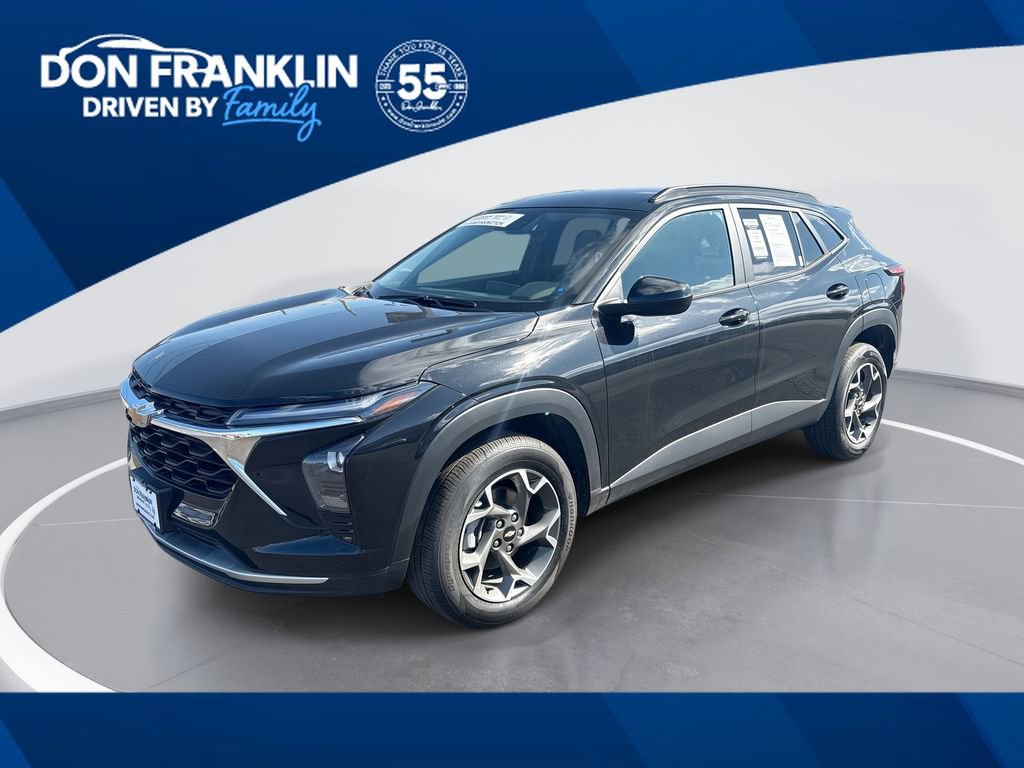 Used 2025 Chevrolet Trax LT w/ LT Convenience Package image 1