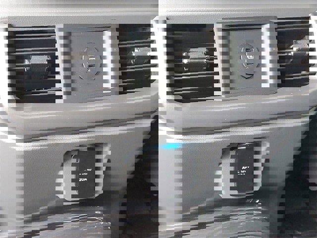 New 2025 Ford F150 Lightning XLT image 30