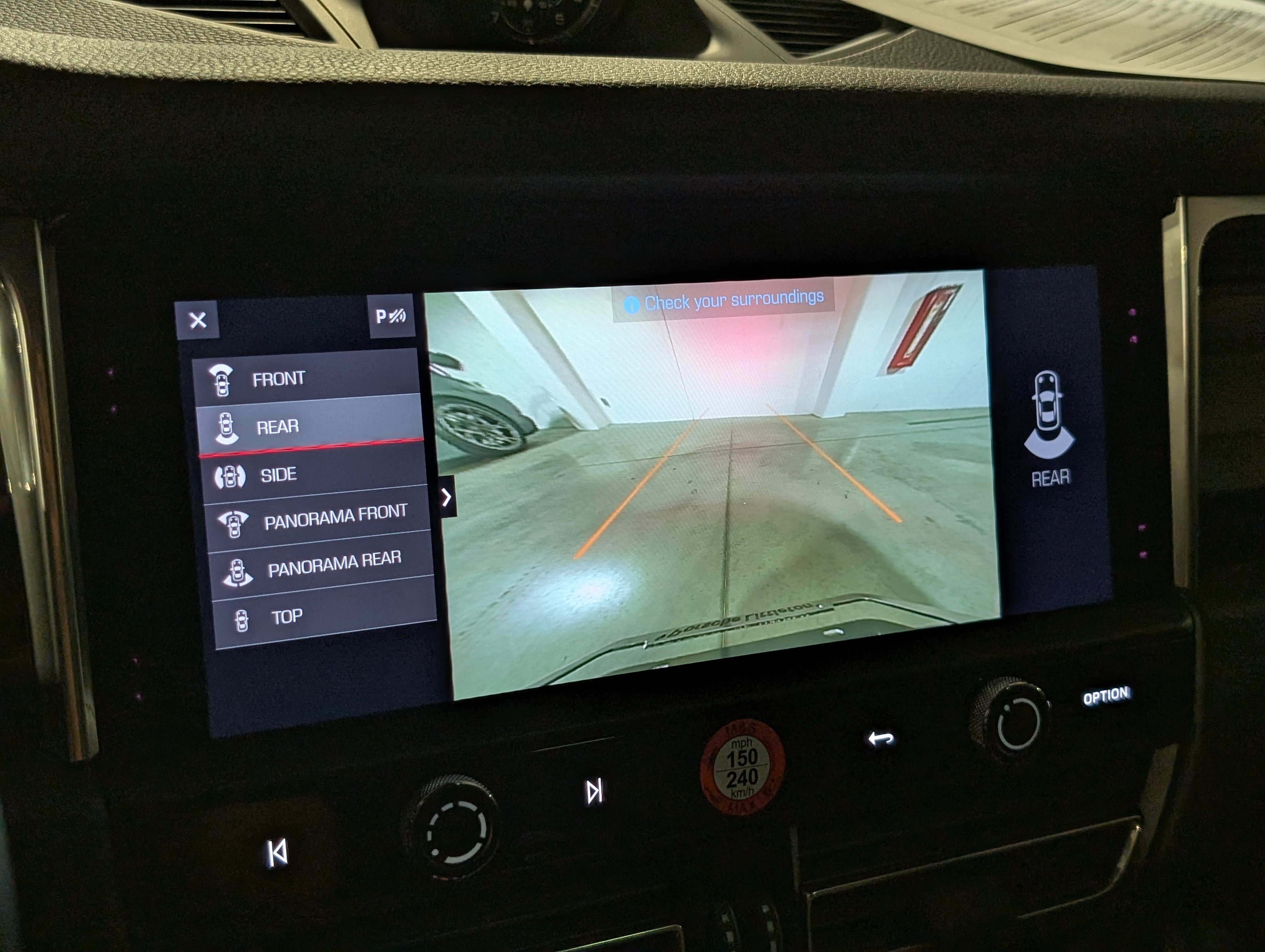 Certified 2025 Porsche Macan image 37