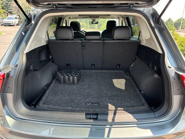 Used 2023 Volkswagen Tiguan SE w/ Panoramic Sunroof Package AWD/4WD image 7