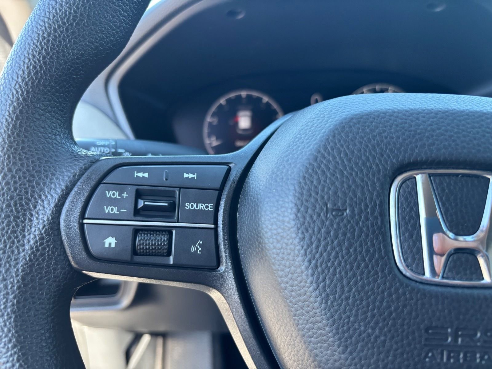 Used 2023 Honda HR-V LX image 29