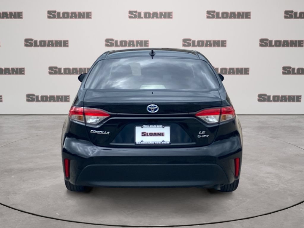 Used 2025 Toyota Corolla LE FWD image 4