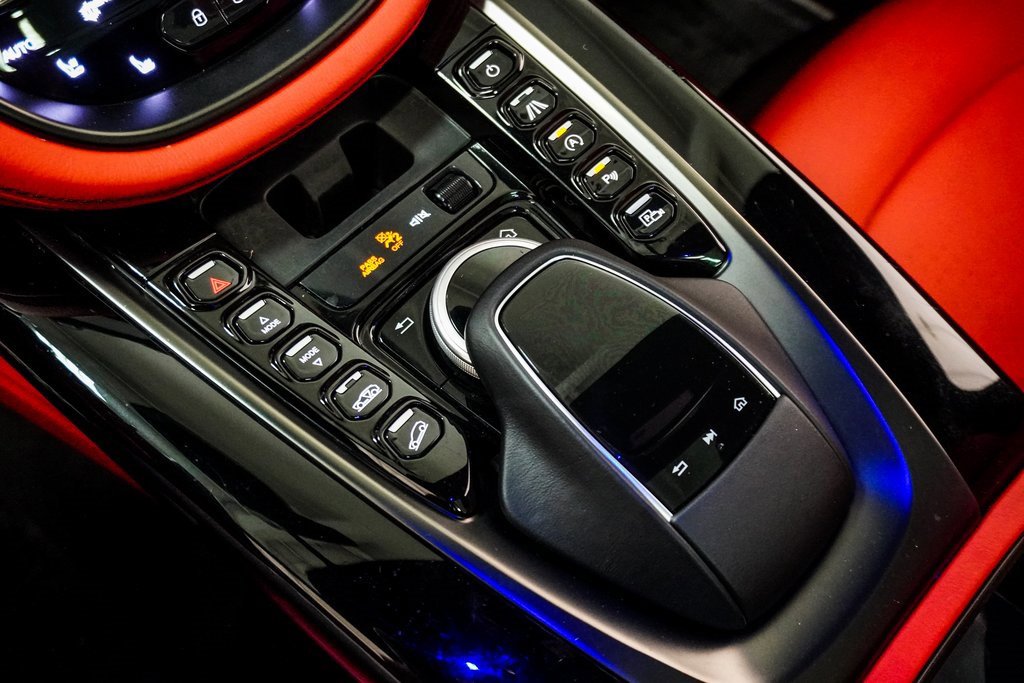 Used 2021 Aston Martin DBX image 40