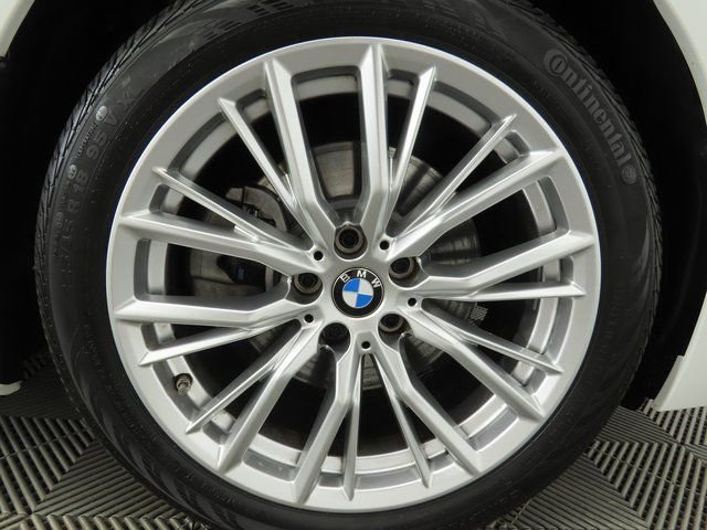 Used 2023 BMW 330i Sedan w/ Driving Assistance Package image 33