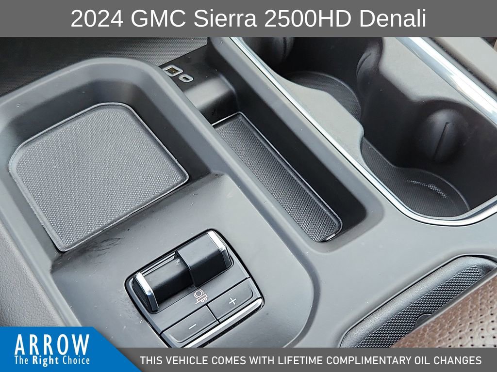 Used 2024 GMC Sierra 2500 Denali w/ Technology Package image 28
