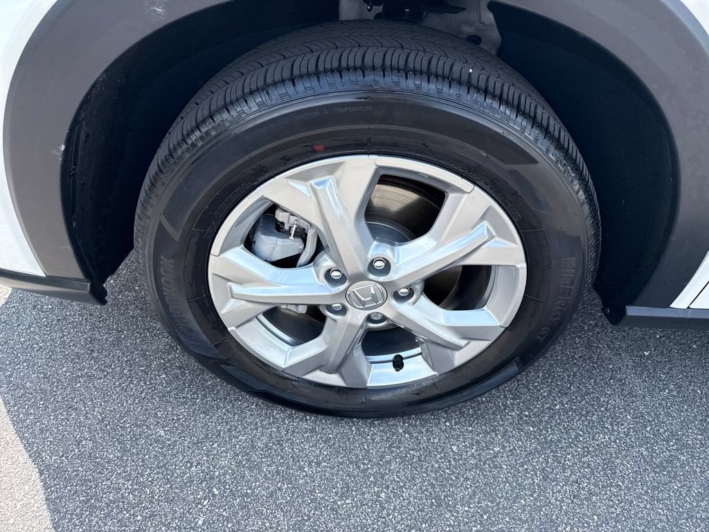 Certified 2025 Honda HR-V LX image 38