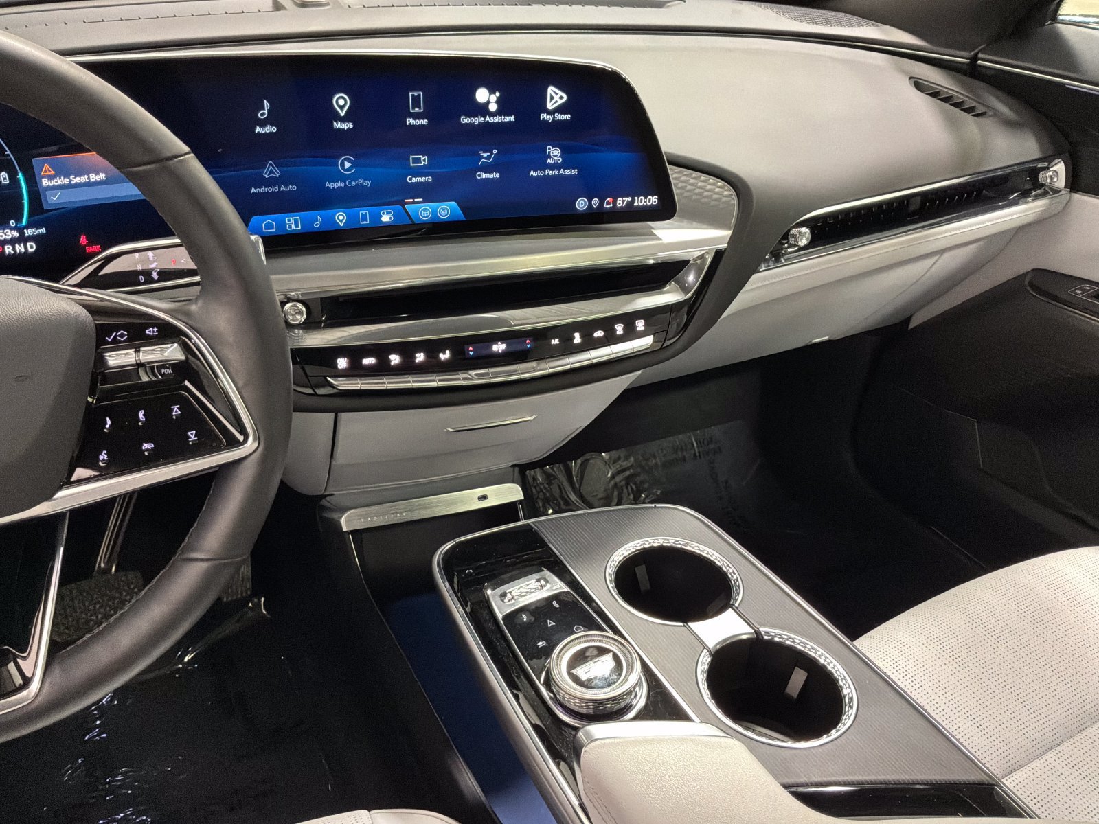Used 2024 Cadillac Lyriq Sport AWD/4WD image 8