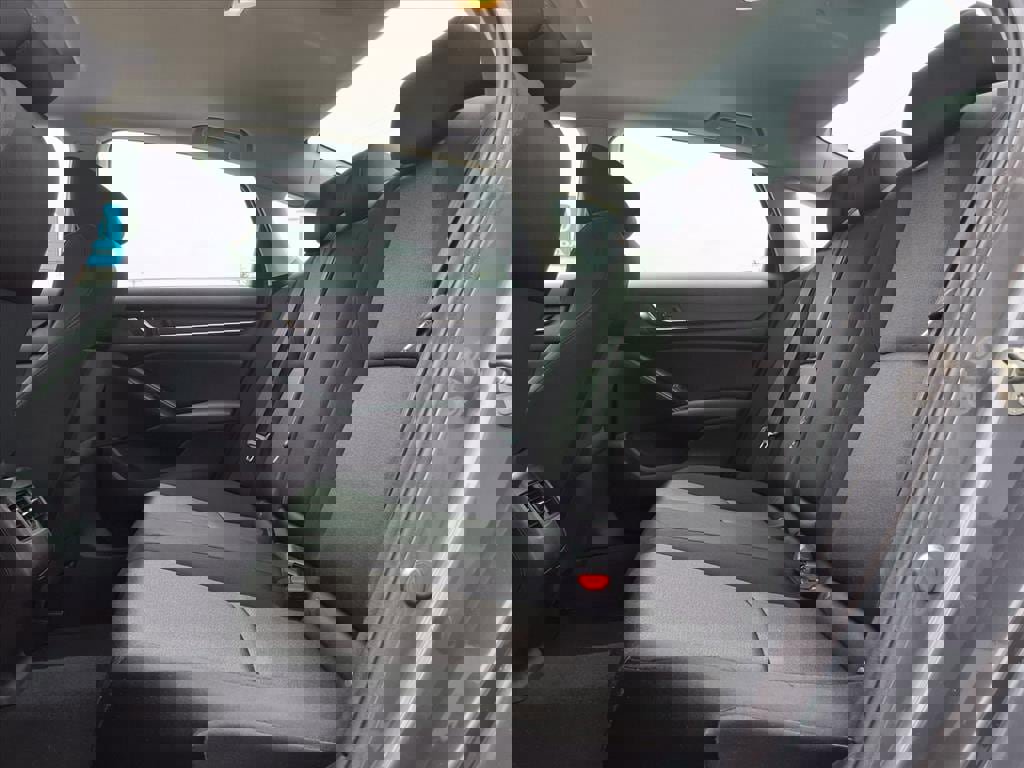 Used 2019 Honda Accord EX image 8