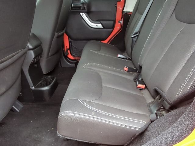 Used 2015 Jeep Wrangler Unlimited Sahara w/ Connectivity Group AWD/4WD image 20