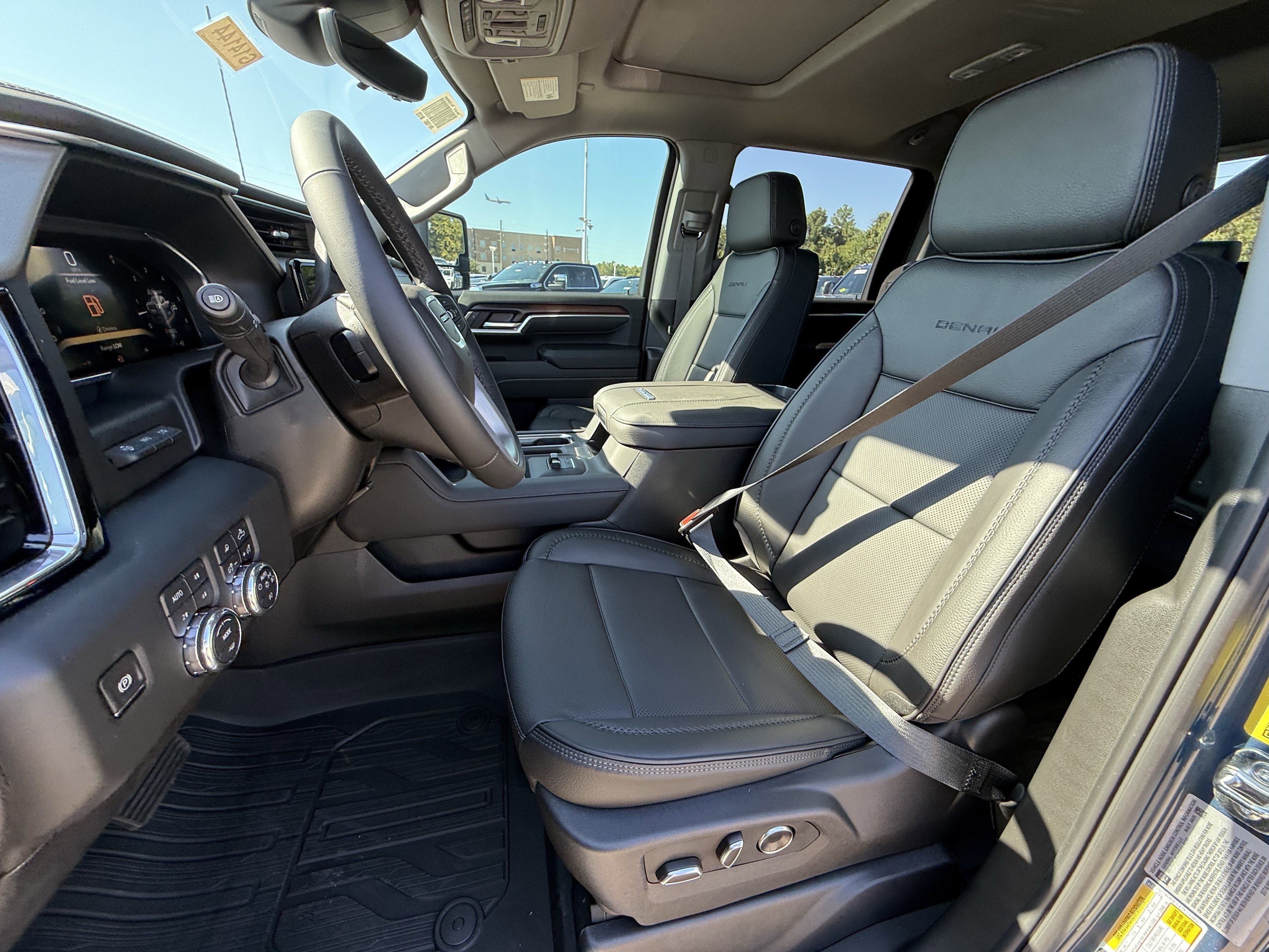 New 2026 GMC Sierra 2500 Denali w/ Denali Reserve Package image 17