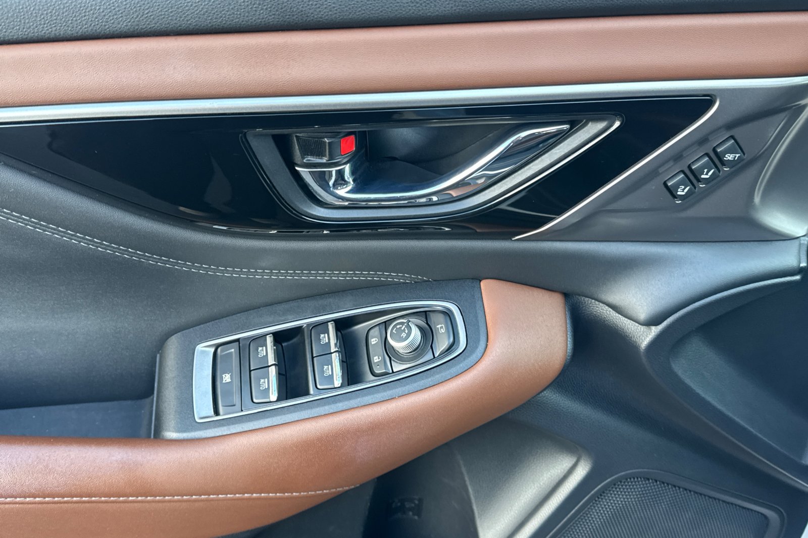 Used 2020 Subaru Outback Touring AWD/4WD image 11