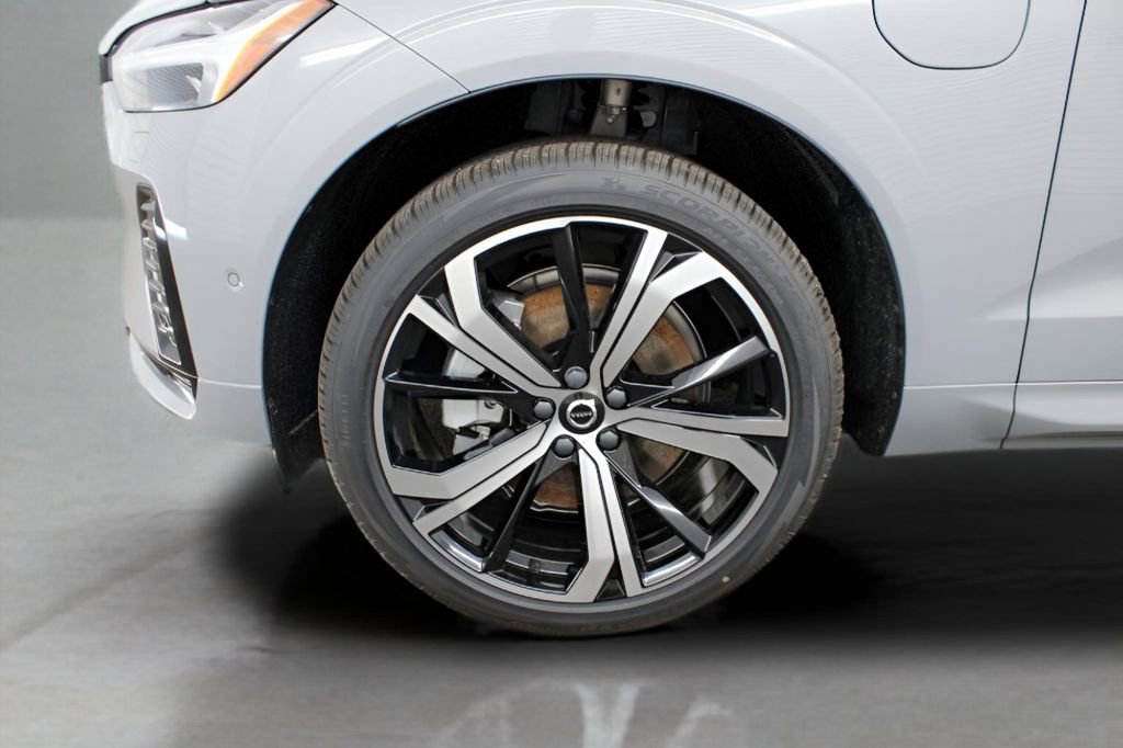 New 2025 Volvo XC60 T8 Ultra w/ Protection Package Premier image 34