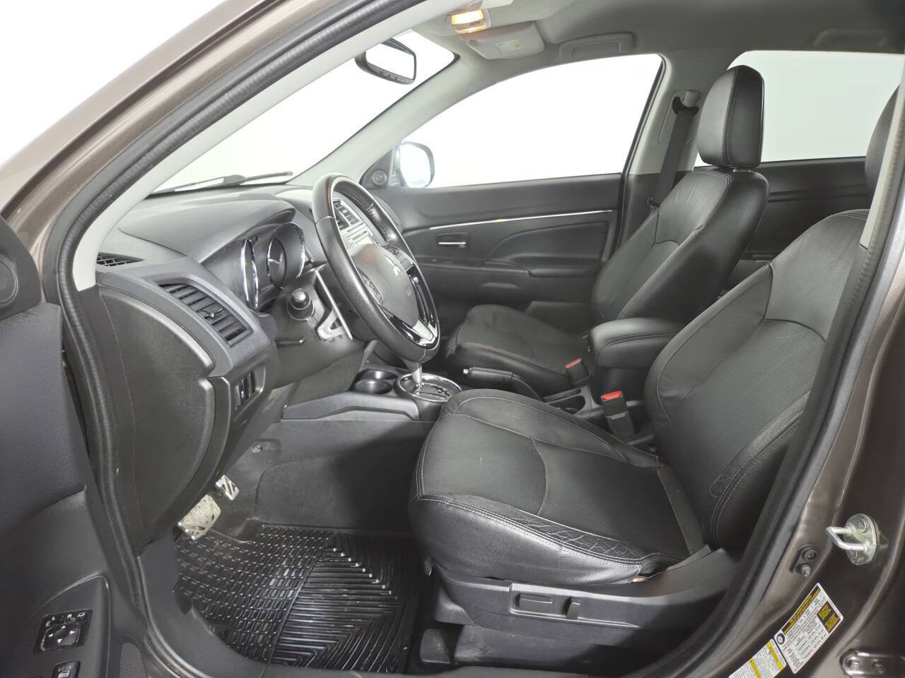 Used 2017 Mitsubishi Outlander Sport SEL AWD/4WD image 14