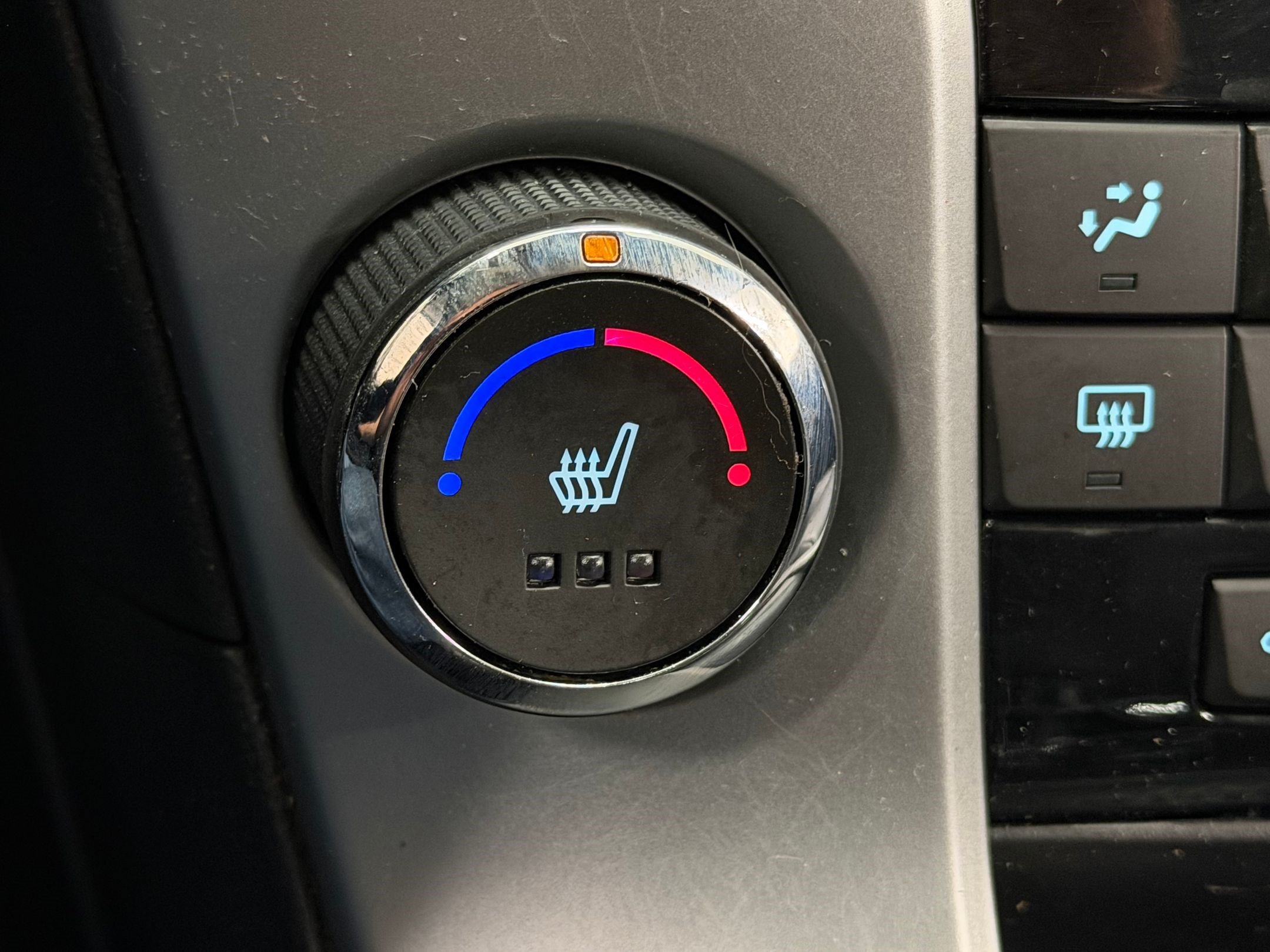 Used 2014 Chevrolet Cruze LT FWD image 19