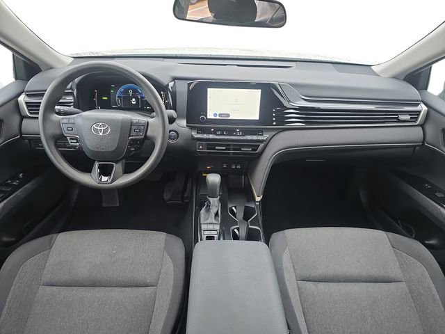 Used 2025 Toyota Camry LE image 9