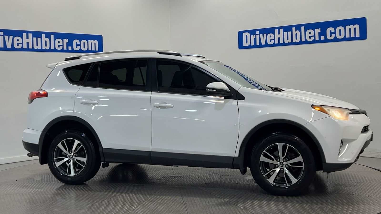 Used 2016 Toyota RAV4 XLE w/ Convenience Package AWD/4WD image 9