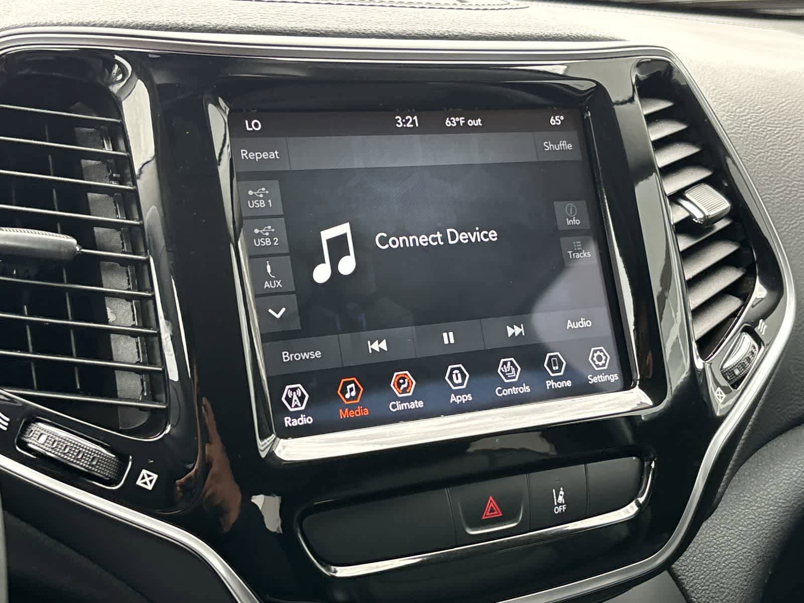 Certified 2022 Jeep Cherokee Limited AWD/4WD image 18
