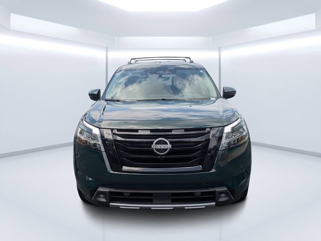 Used 2024 Nissan Pathfinder Platinum w/ Black Appearance Package image 8