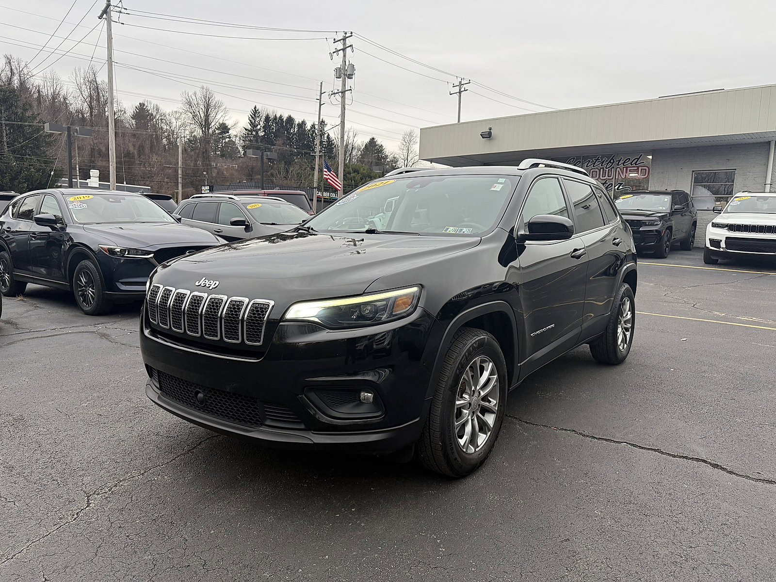 Used 2021 Jeep Cherokee Latitude Lux image 3