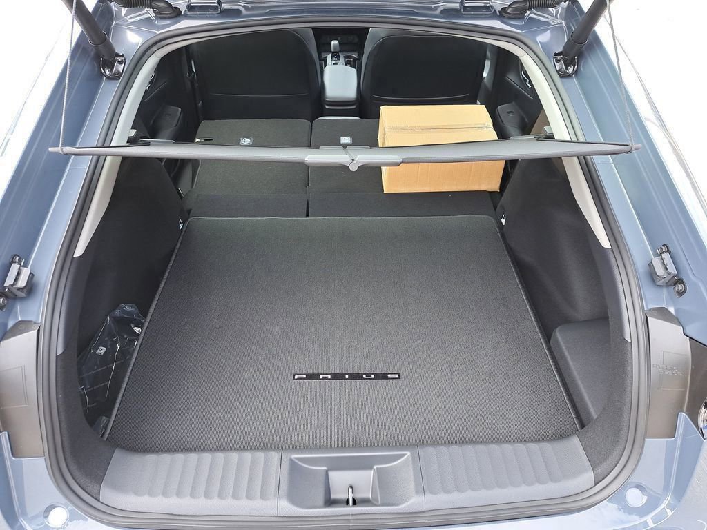 New 2026 Toyota Prius XSE Premium image 6