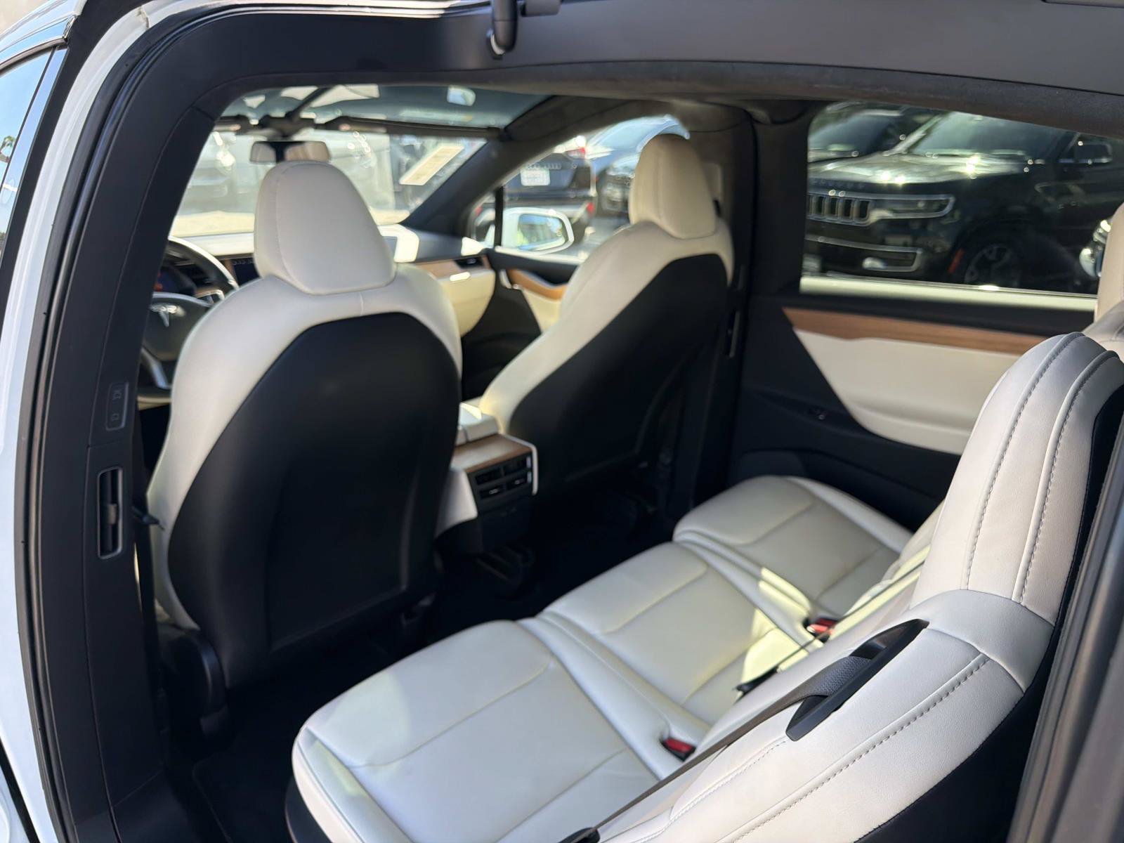 Used 2020 Tesla Model X AWD/4WD image 9