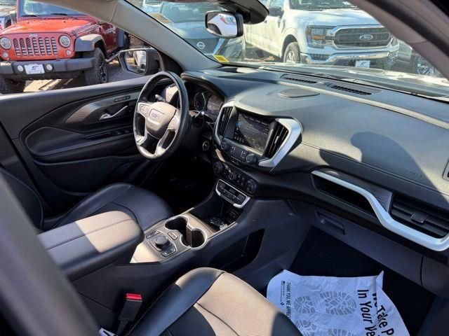 Used 2022 GMC Terrain SLT w/ Infotainment Package II AWD/4WD image 12