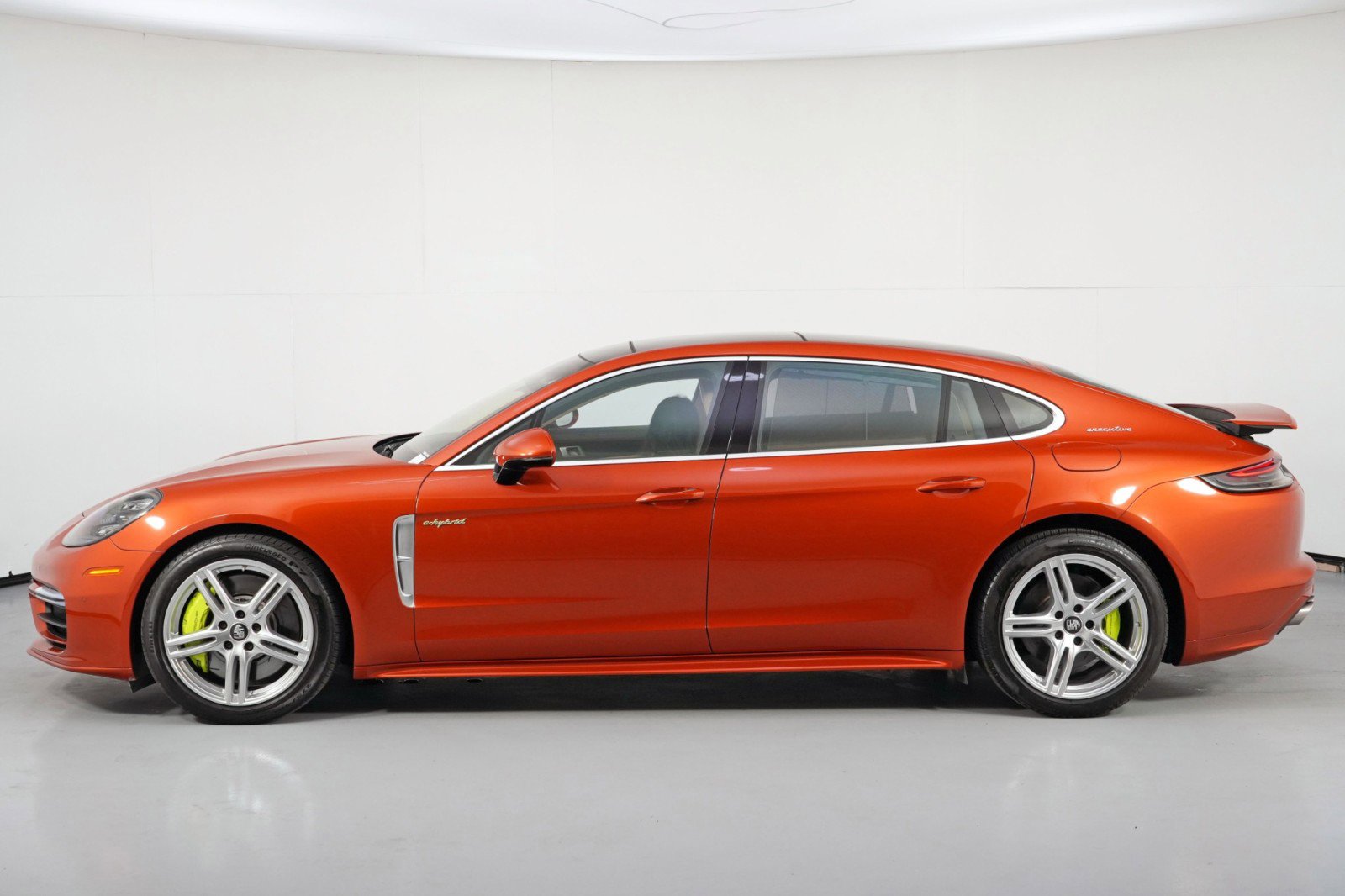 Used 2022 Porsche Panamera 4S Executive image 54