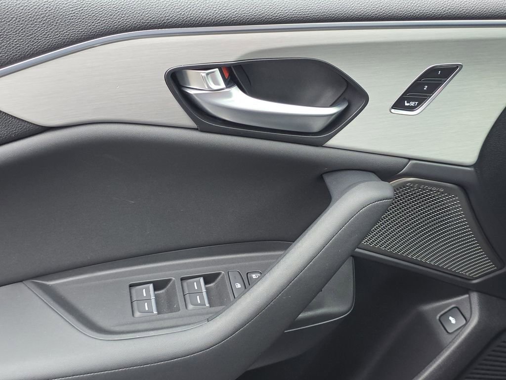 Used 2025 Acura TLX w/ Technology Package image 33