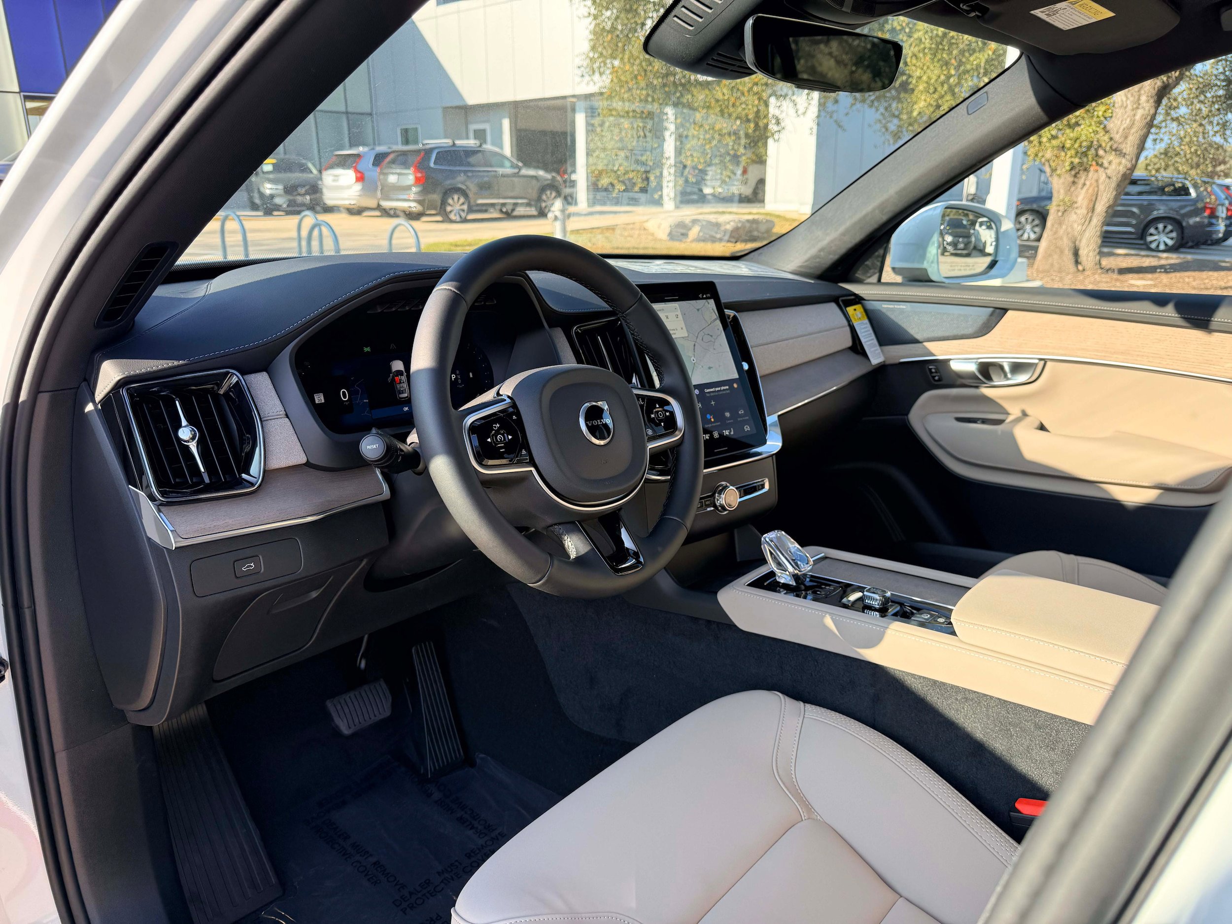 New 2026 Volvo XC90 B6 Plus w/ Protection Package Premier AWD/4WD image 9