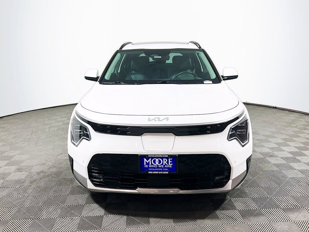 Used 2023 Kia Niro Wave w/ Wave Preserve Package image 2