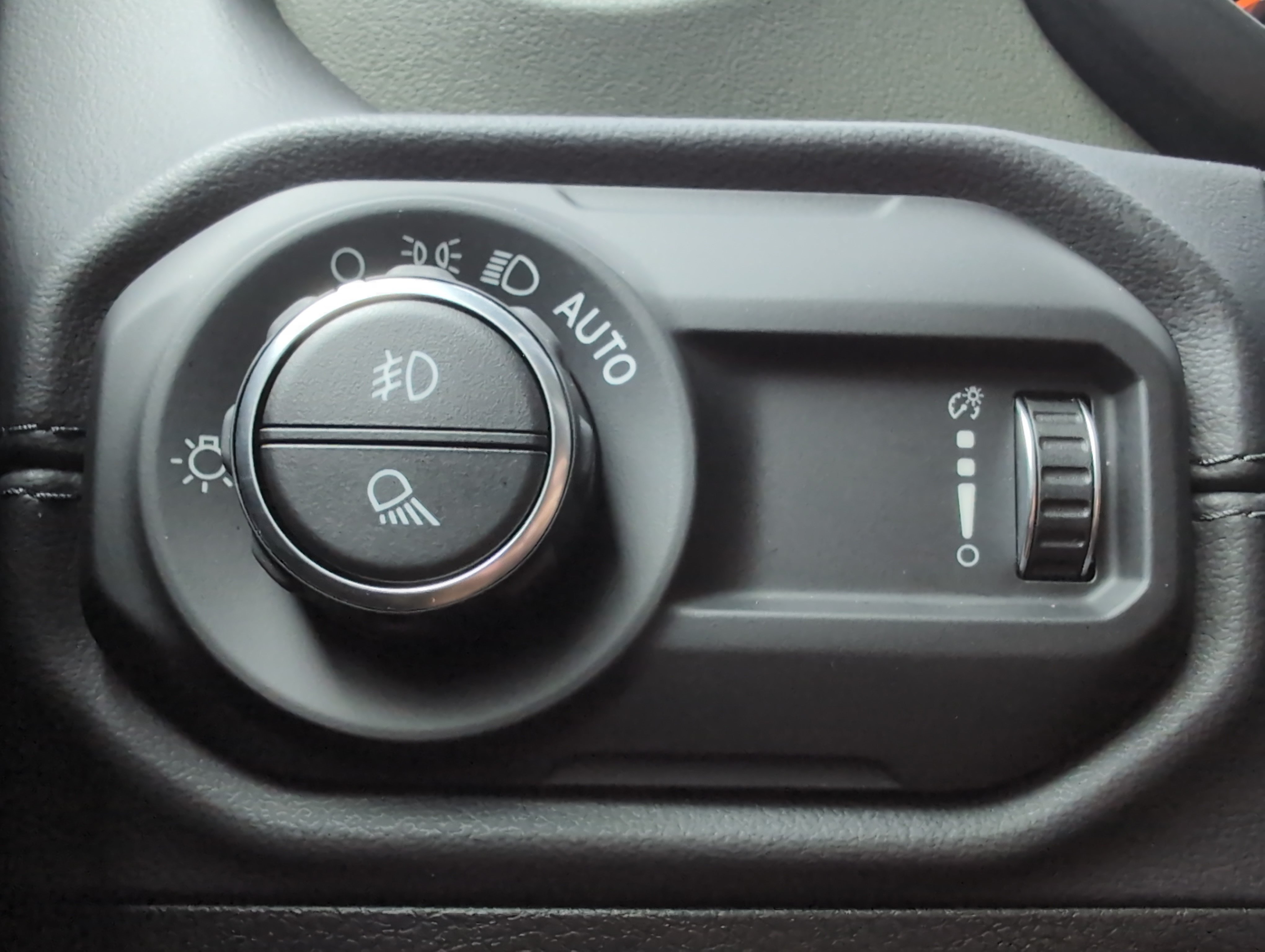 Used 2024 Jeep Gladiator Mojave AWD/4WD image 37